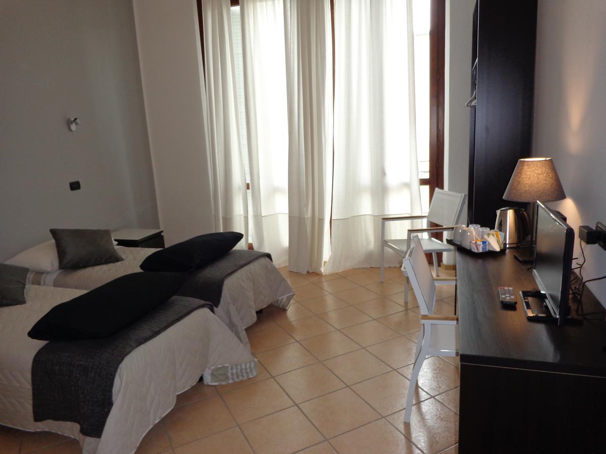 Da Battista Hotel Suzzara Luaran gambar