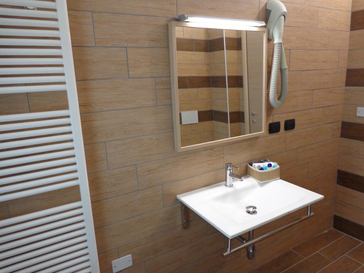 Da Battista Hotel Suzzara Luaran gambar